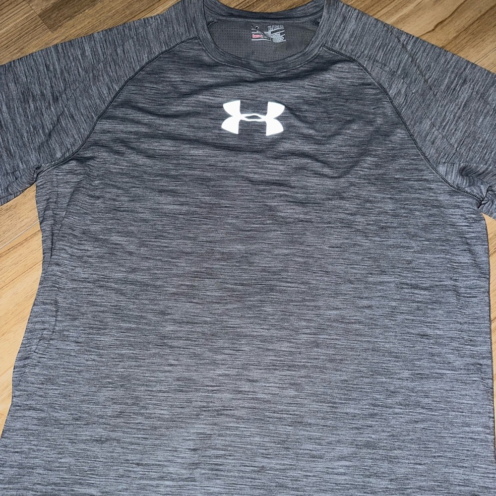 Under Armour HeatGear Gray Athletic Performance Shirt Men’s XL Loose Fit